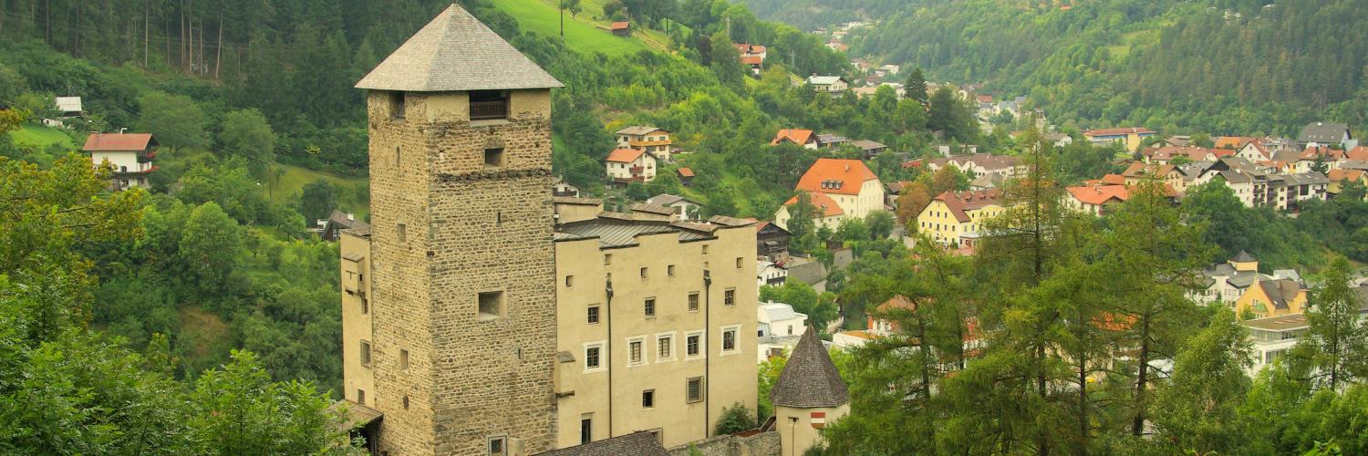 Ferienwohnungen und Ferienhäuser in Landeck - HomeToGo