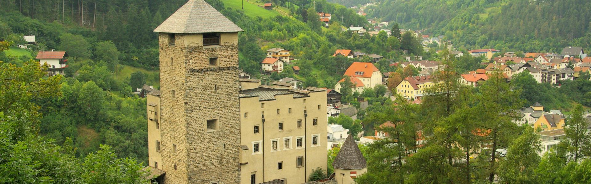 Ferienwohnungen und Ferienhäuser in Landeck - HomeToGo