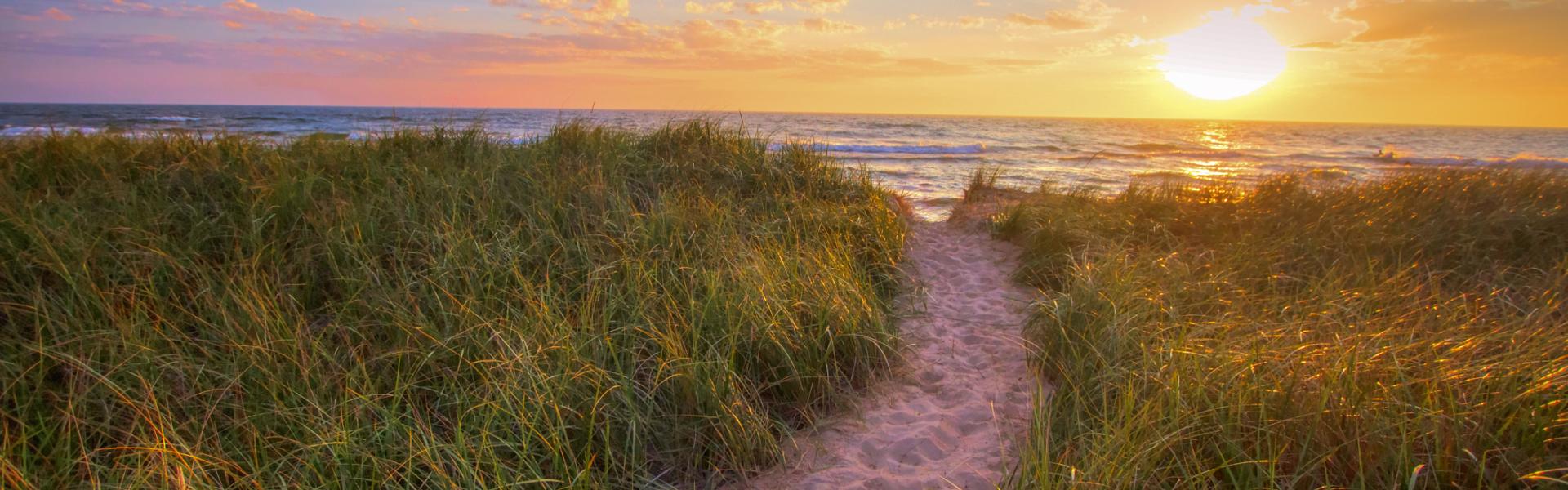 Muskegon Vacation Rentals - HomeToGo