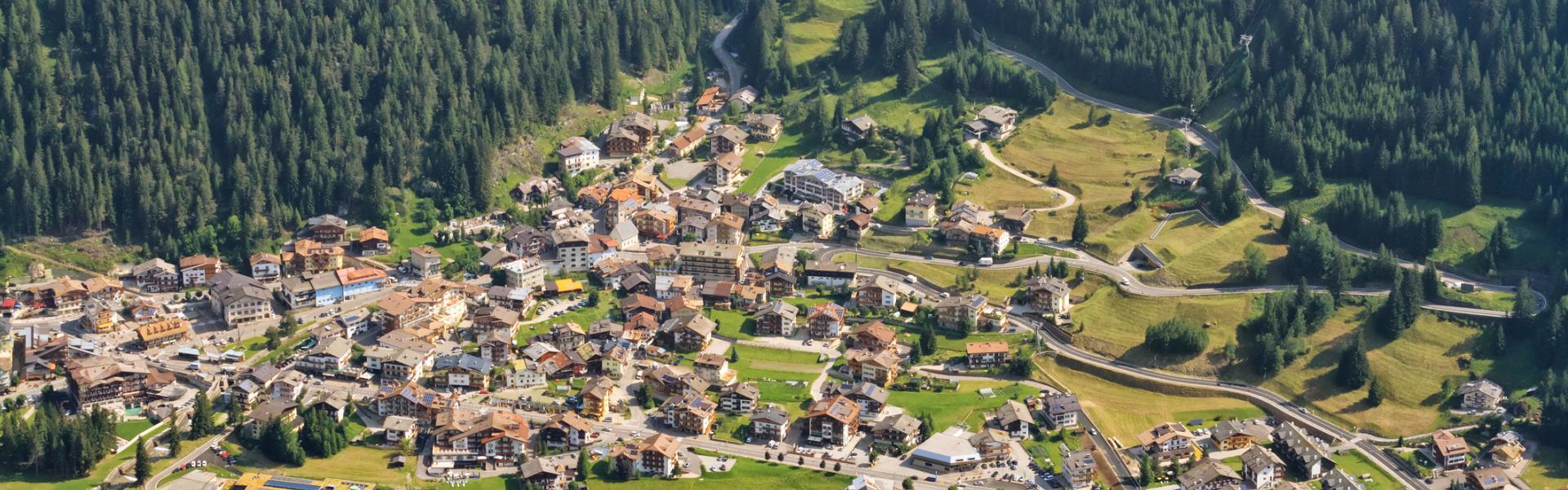 Ferienwohnungen und Ferienhäuser in Canazei - HomeToGo