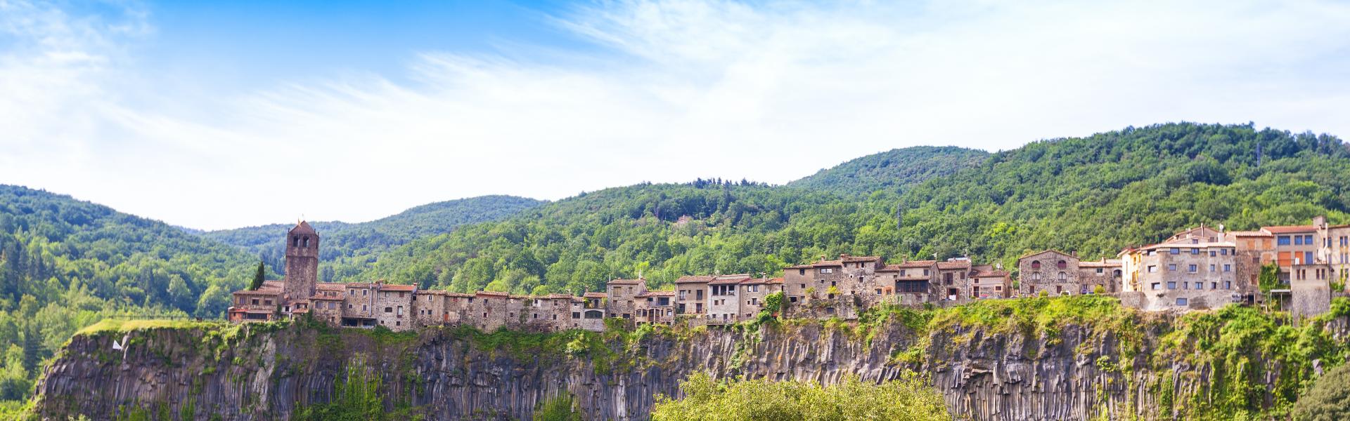 Alojamientos y apartamentos vacacionales en Santa Pau - HomeToGo