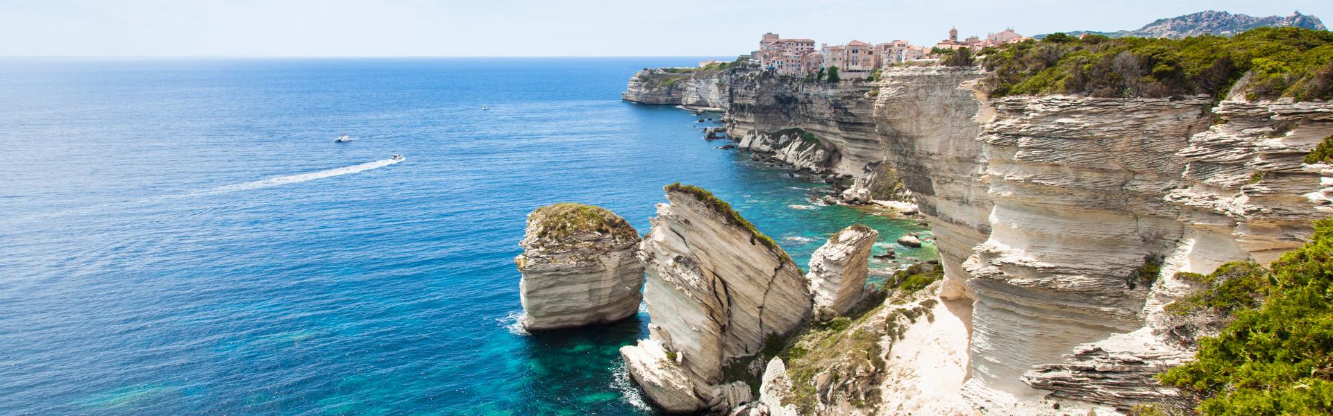 Corsica Villas - HomeToGo