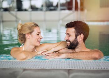 Spa Weekend Getaway for Couples - HomeToGo