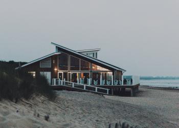 United States Beachfront Rentals - HomeToGo