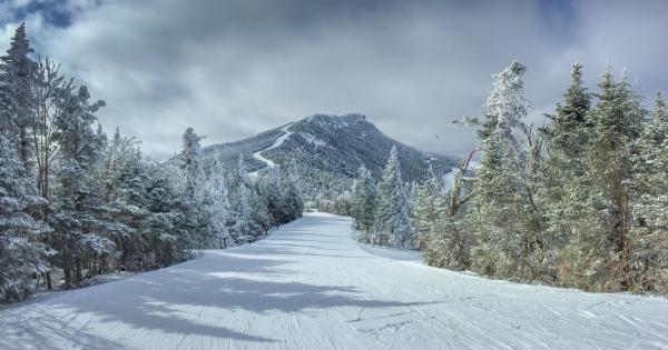 Skiing in New England - HomeToGo