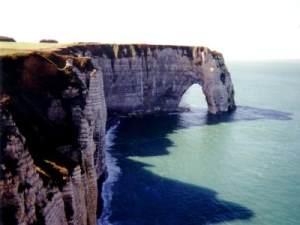 Eine Steilküste in der Normandie