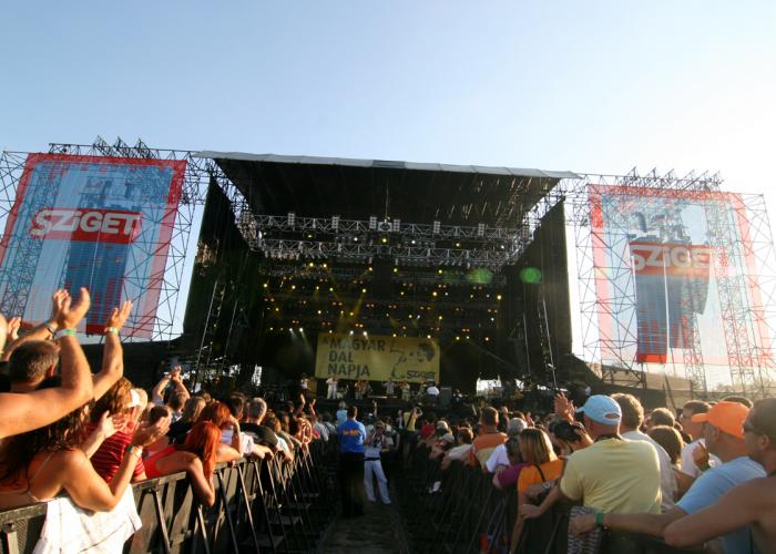 Sziget Festival - HomeToGo Sziget Festival - HomeToGo