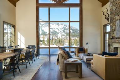 Discover the American wilderness with Teton Village vacation homes - HomeToGo