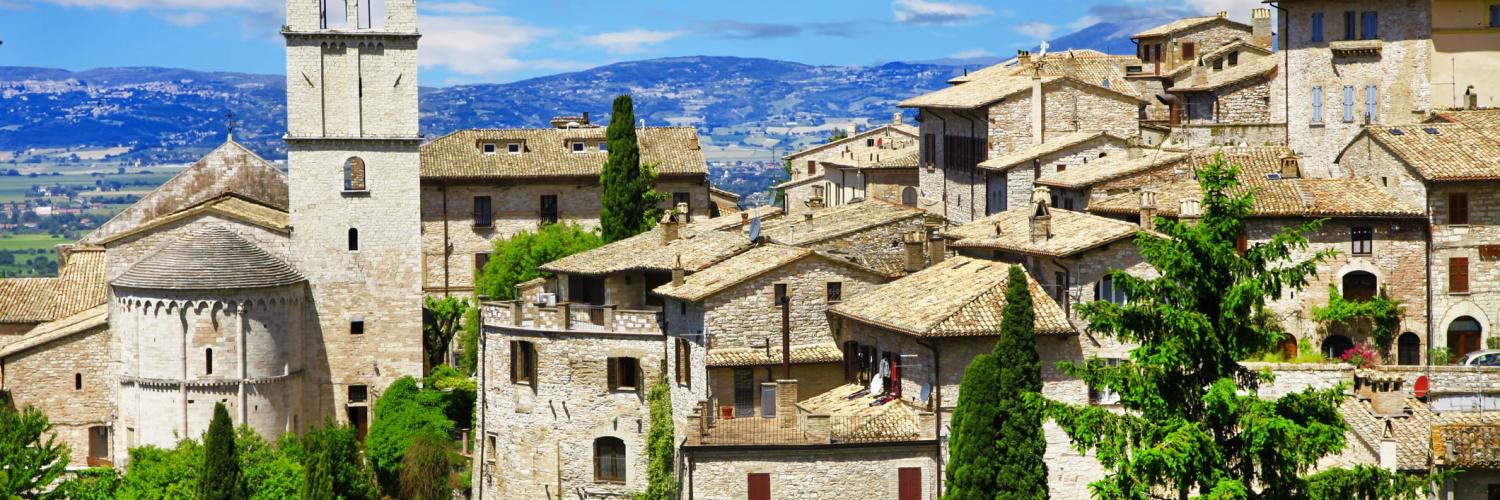 Holiday houses & accommodation Umbria - HomeToGo