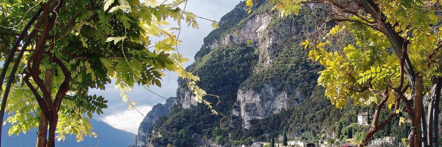 Lago di Garda in Bici: i Percorsi Ciclabili più Belli - CaseVacanza.it