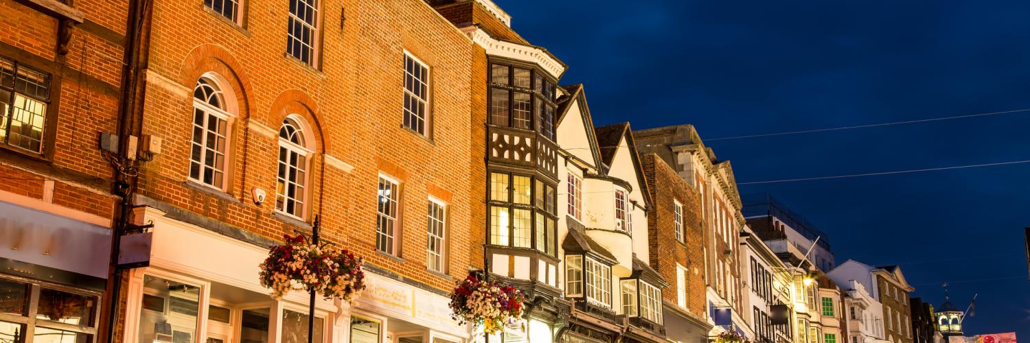 Holiday & Lettings in Farnborough from £44 HomeToGo