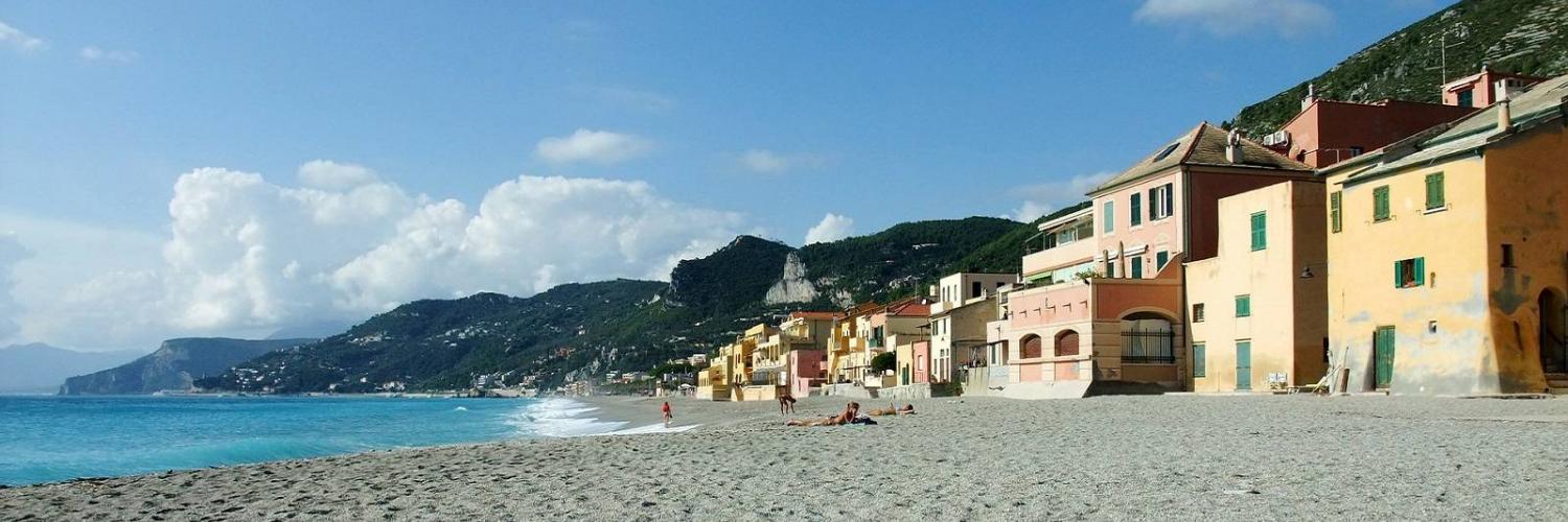 Spiagge libere in Liguria: vacanze al mare low cost - CaseVacanza.it