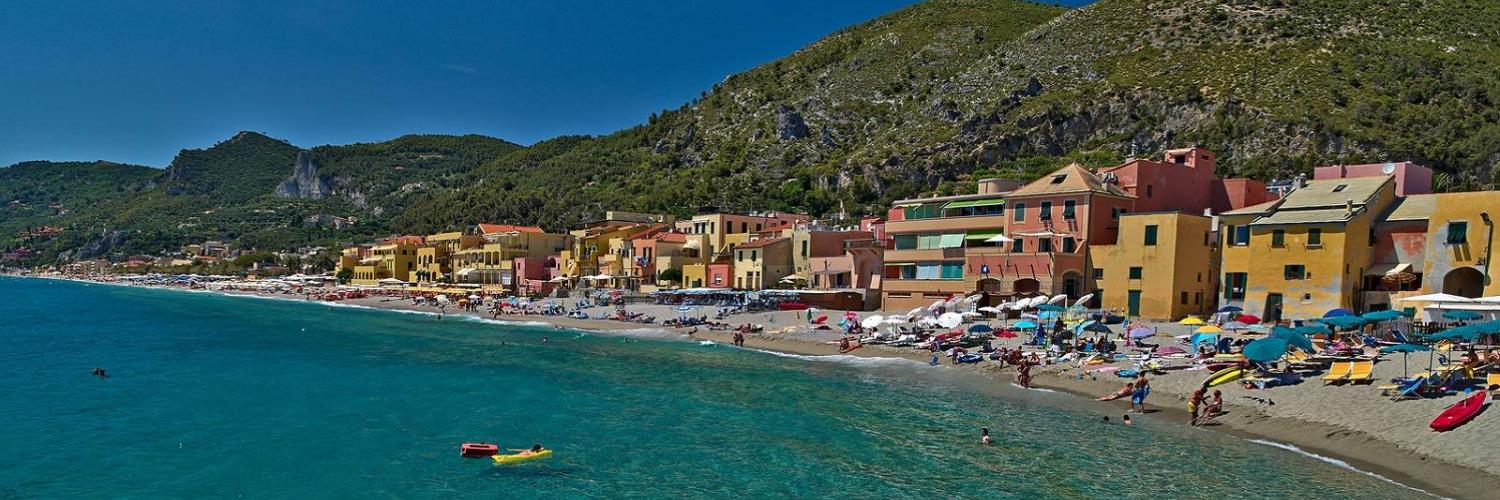 Liguria: le 8 più Belle Spiagge di Sabbia - CaseVacanza.it