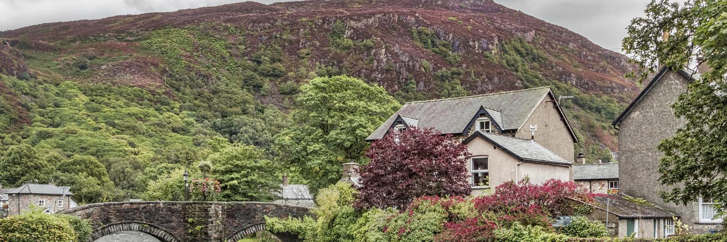 Holiday Cottages & Homes in North Wales - HomeToGo
