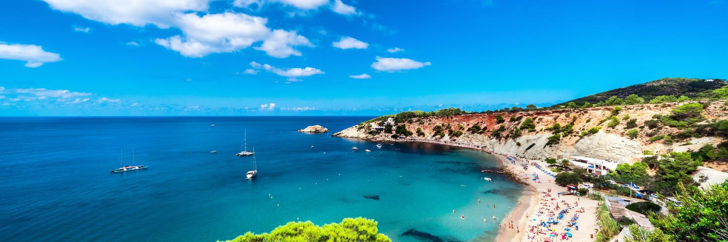 Holiday lettings & accommodation in Cala Vadella - HomeToGo