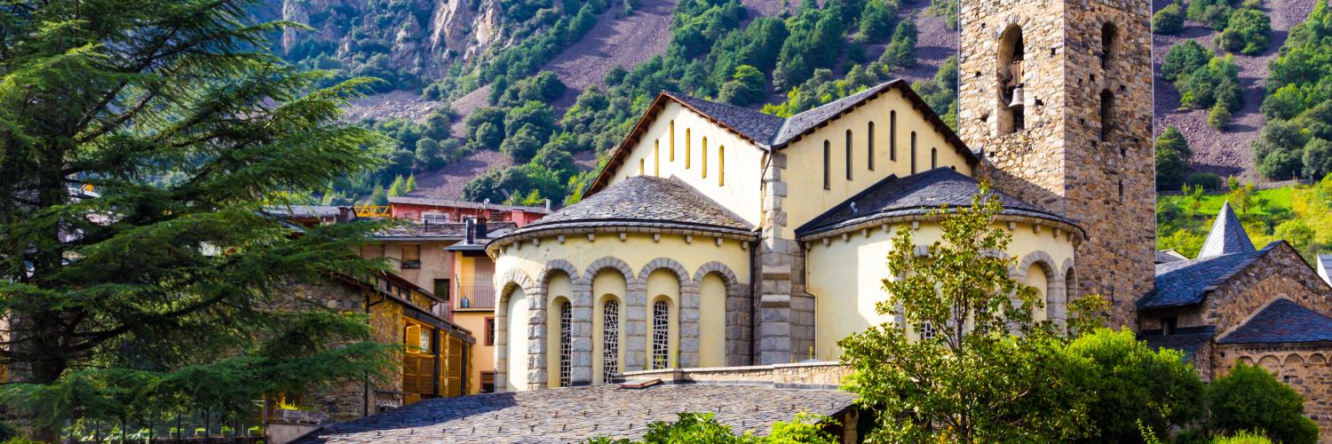 Prova på en festlig upplevelse med en kulturell tvist i ett semesterhus Andorra - CASAMUNDO