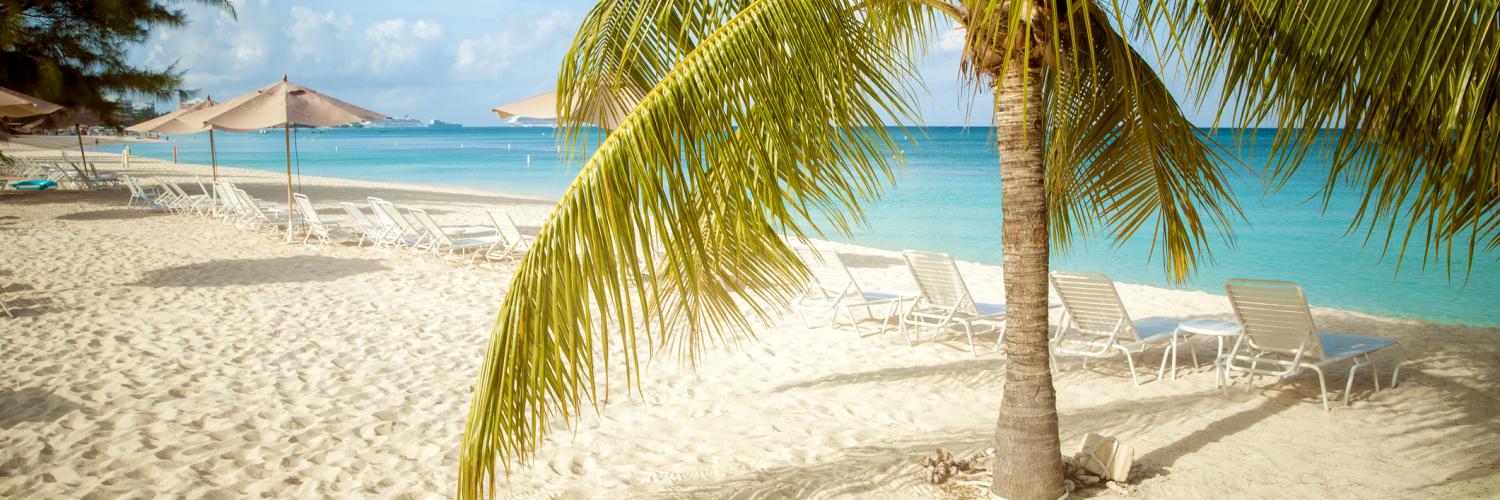 Seven Mile Beach Vacation Rentals from 211 HomeToGo