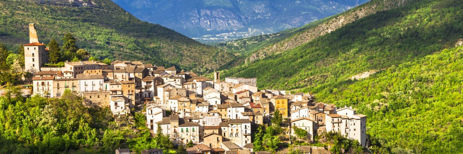 Holiday houses & accommodation Abruzzo - HomeToGo