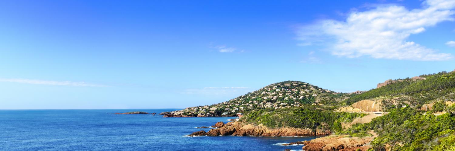 Locations de vacances et appartements au Cap Estérel - HomeToGo