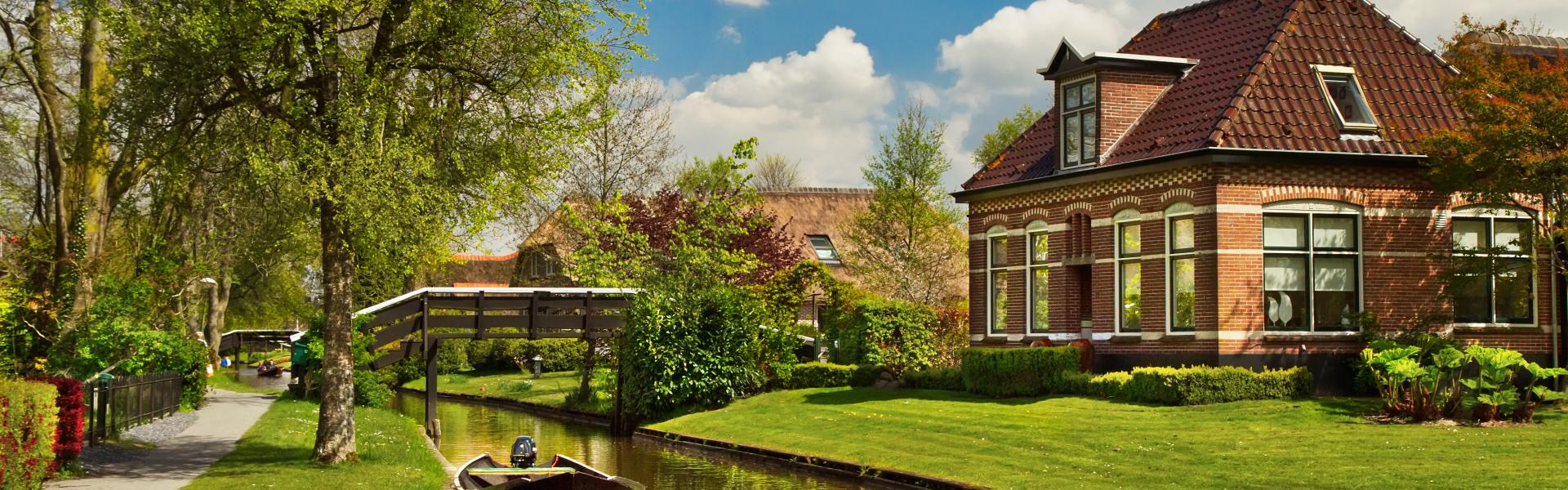 Find the perfect vacation home in Giethoorn - Casamundo