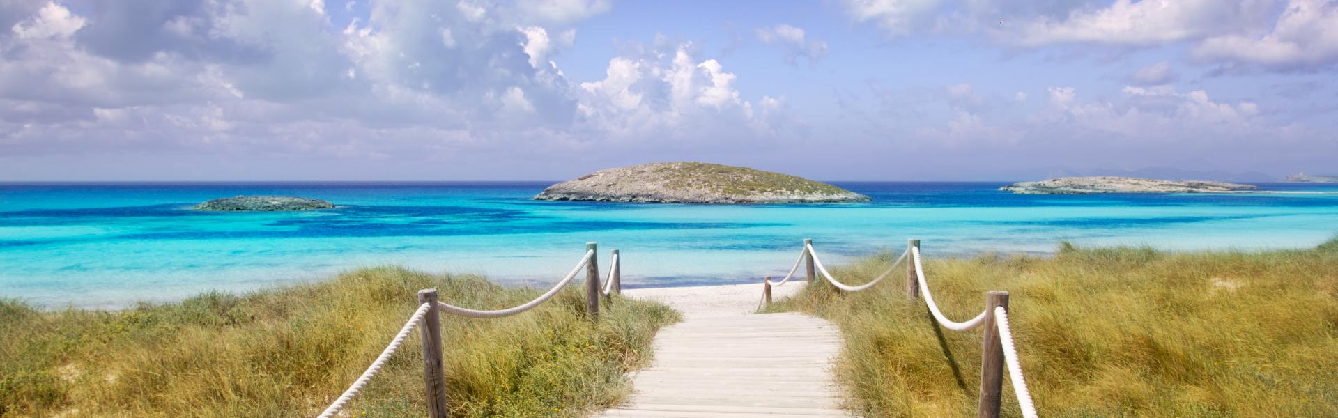 Ferienwohnungen und Ferienhäuser auf Formentera - HomeToGo