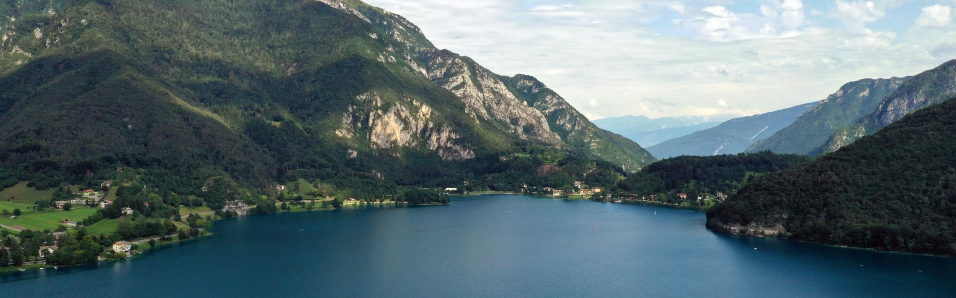 Find the perfect vacation home by Lake Ledro - Casamundo