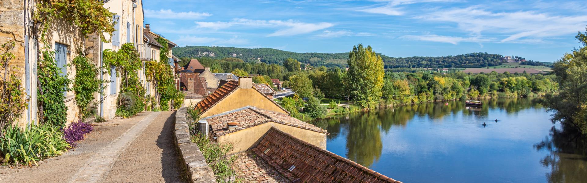 Locations de maisons et appartements de vacances en Dordogne - Casamundo