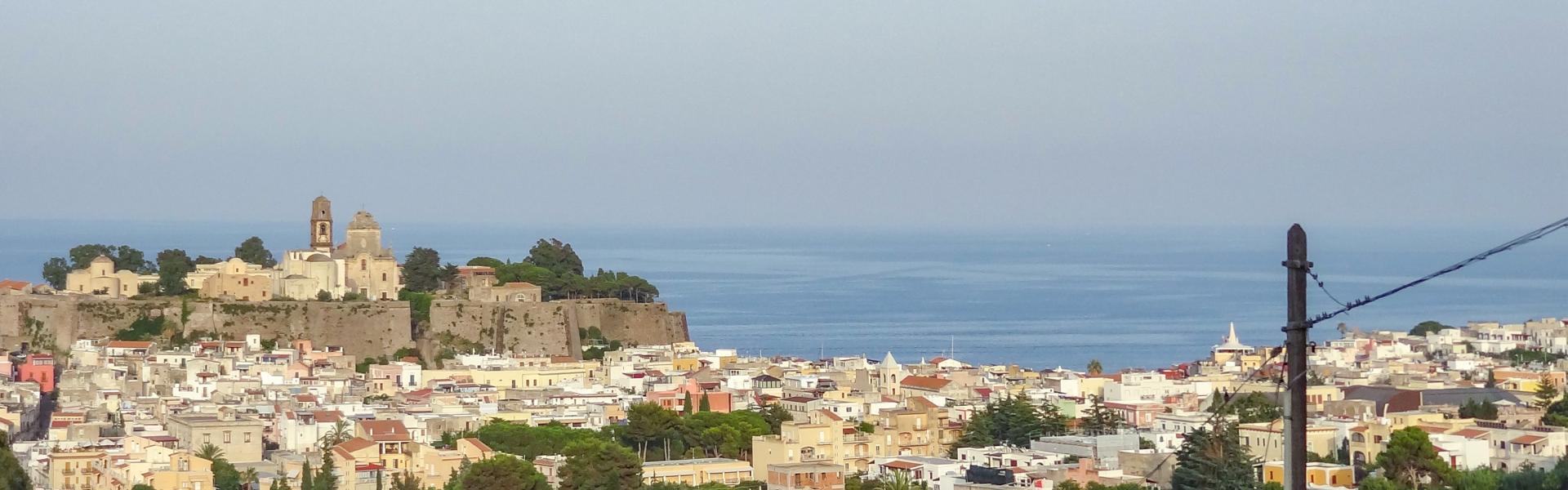 Case vacanze e appartamenti a Lipari in affitto - CaseVacanza.it