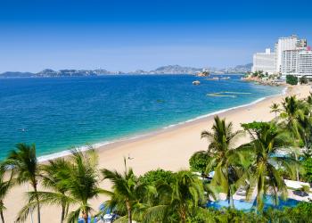 Explore Mexico's classic beach resort from an Acapulco vacation home - HomeToGo