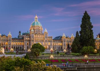 Access History and Culture With a Cabin in Victoria - HomeToGo