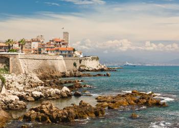 Una casa vacanze ad Antibes: il fascino del Mediterraneo - HomeToGo