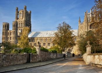 Pinpoint Englishness with holiday cottages in historic Ely - HomeToGo
