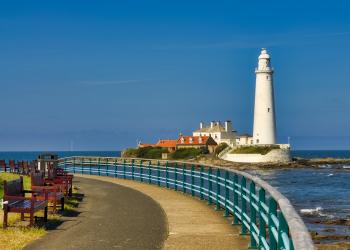 Book a holiday letting in Whitley Bay for sea air and English heritage - HomeToGo