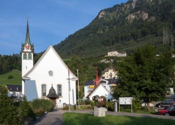 Ferienwohnungen & Ferienhäuser in Morschach - HomeToGo