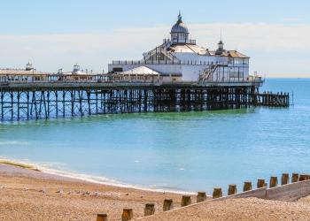 Eastbourne Accommodations - HomeToGo