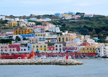 Appartamenti e case vacanza a Ponza - HomeToGo