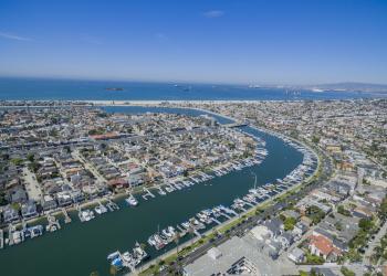 Stay in a Seal Beach vacation rental for a memorable beach experience - HomeToGo