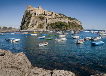 Case e appartamenti vacanza ad Ischia Porto - HomeToGo