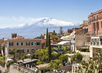 Kulturgenuss in Taormina – Entspannung in einer Ferienwohnung - HomeToGo