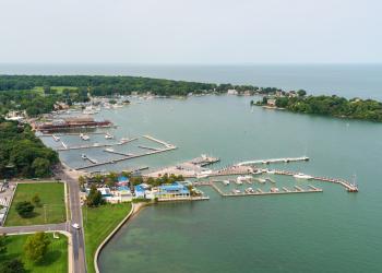 Enjoy a seaside stay when you book a vacation rental in Marblehead - HomeToGo