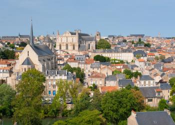 Locations de vacances, chambres d'hôtes et gîtes à Poitiers - HomeToGo