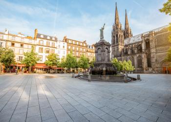 Locations de vacances, chambres d'hôtes et gîtes à Clermont-Ferrand - HomeToGo