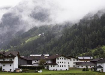 Urlaub In Bergigen Höhen: Deine Ferienwohnung Im Pitztal In Österreich - HomeToGo
