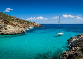 Casas de vacaciones y departamentos en renta en Ibiza - HomeToGo