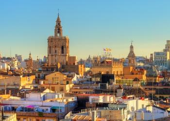 Walencja, jedno z największych miast Hiszpanii, zaprasza na noclegi! - HomeToGo
