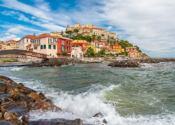 Appartamento vacanza a Porto Maurizio, soggiorni sul Mar Ligure - HomeToGo