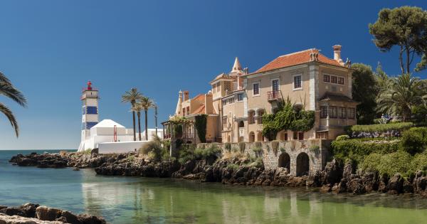 Eclectic coastal attractions await with Cascais holiday homes - HomeToGo