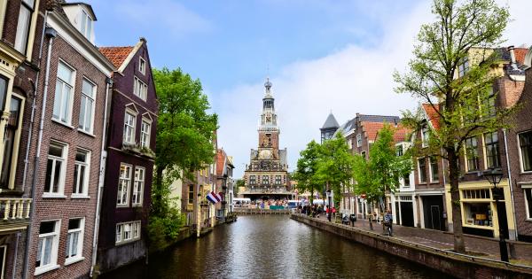 Close to Amsterdam tourist can go to Alkmaar and it's historical cheese market