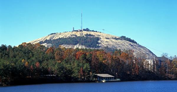 Take an unforgettable vacation in a vacation rental in Stone Mountain - HomeToGo