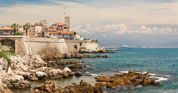 Noclegi w Antibes, czyli śródziemnomorskie atrakcje w wielkim stylu - HomeToGo
